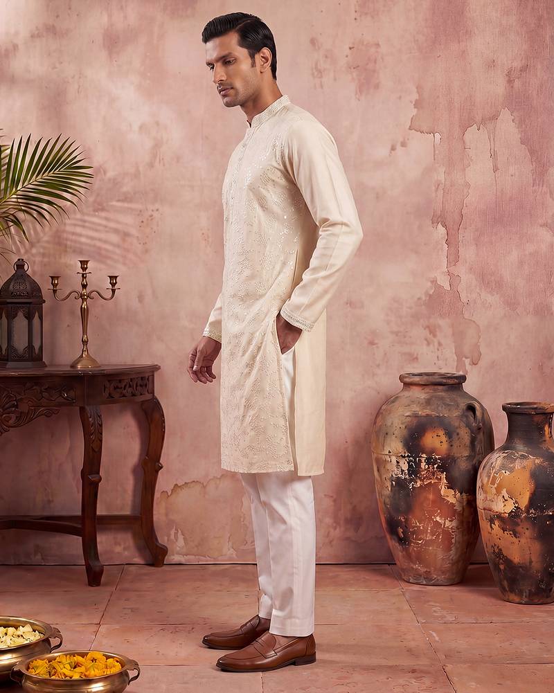 Men off white silk blend embroidered straight kurta sets