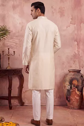 Men off white silk blend embroidered straight kurta sets