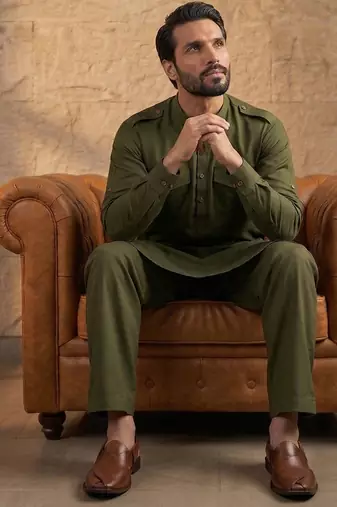 Men green viscose rayon solid straight pathani set