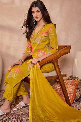 Women yellow viscose floral printed straight kurta sets