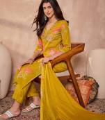 Women yellow viscose floral printed straight kurta sets