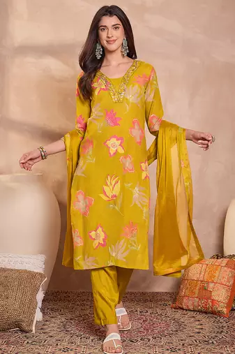 Women yellow viscose floral printed straight kurta sets