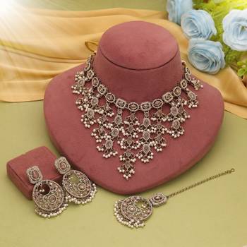 Gold color kundan necklace set 1