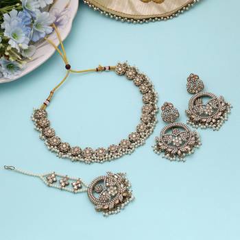 Gold color kundan necklace set 1