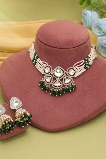 Green color choker kundan necklace set