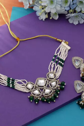 Green color choker kundan necklace set