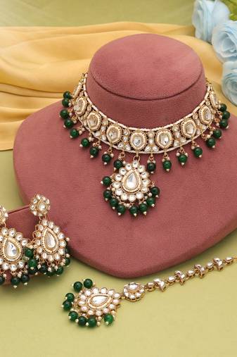 Green color kundan necklace set