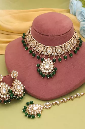 Green color kundan necklace set