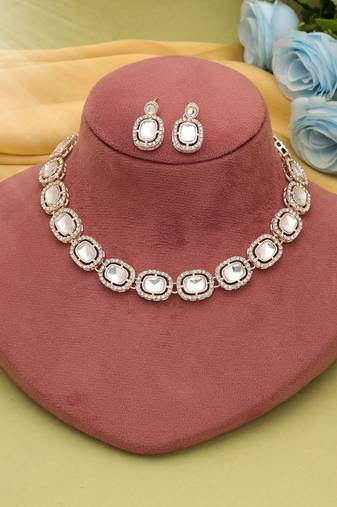 White color kundan necklace set