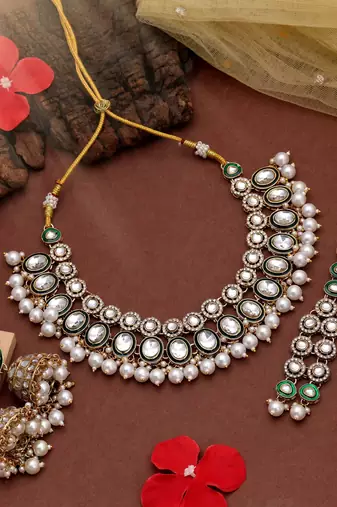 White color kundan necklace set