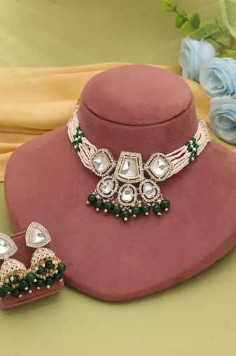 Green color choker kundan necklace set