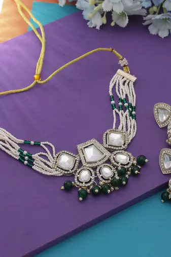 Green color choker kundan necklace set