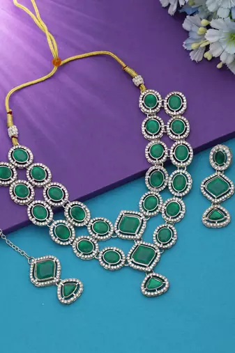 Green color kundan necklace set