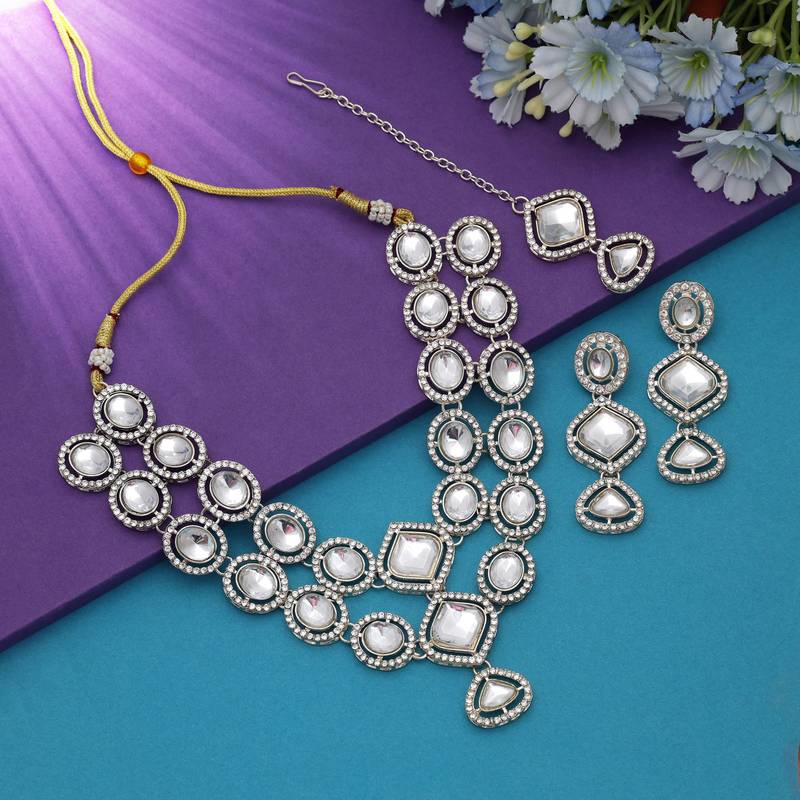 White color kundan necklace set