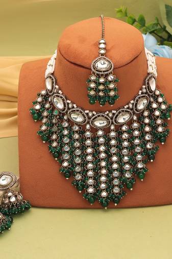 Green color kundan necklace set
