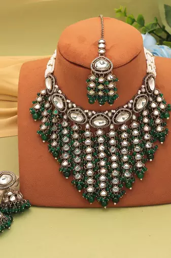 Green color kundan necklace set