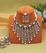 White color kundan necklace set