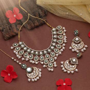 White color kundan necklace set 1