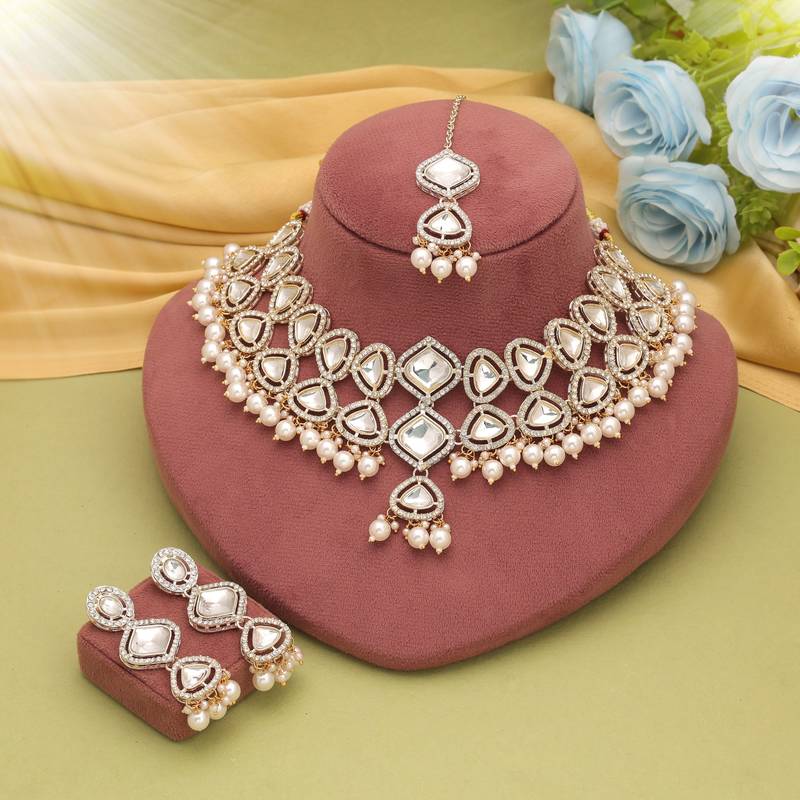 White color kundan necklace set