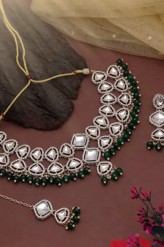 Green color kundan necklace set