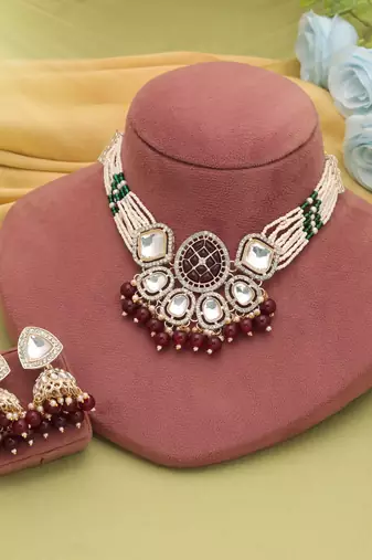 Maroon color choker kundan necklace set