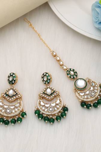 Green color kundan earrings tikka set
