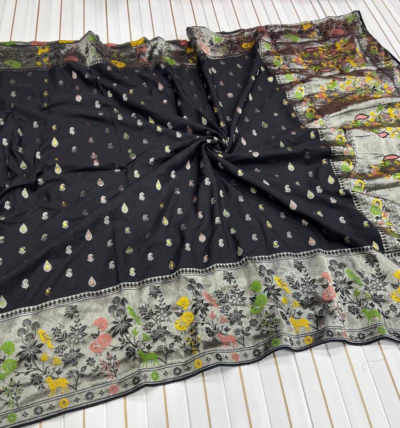 Black Color Georgette Saree With Blouse