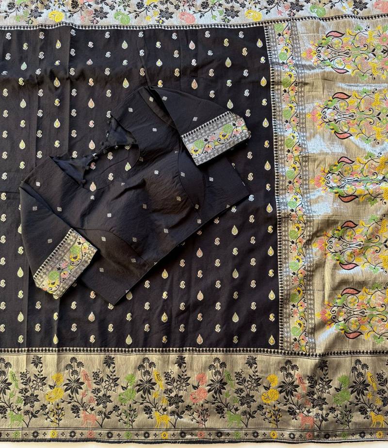 Black Color Georgette Saree With Blouse