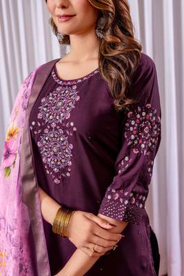 Wine embroidered viscose silk straight kurti pant dupatta set 3