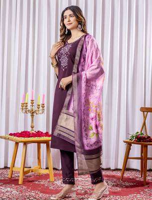Wine embroidered viscose silk straight kurti pant dupatta set 4