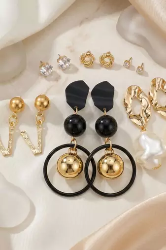 Wo  Set of 6 Gold-Plated Pear-Beaded Hoop Earrings 