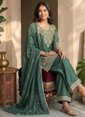 Bottlegreen silk embroidered kurta with palazzo and dupatta set 3