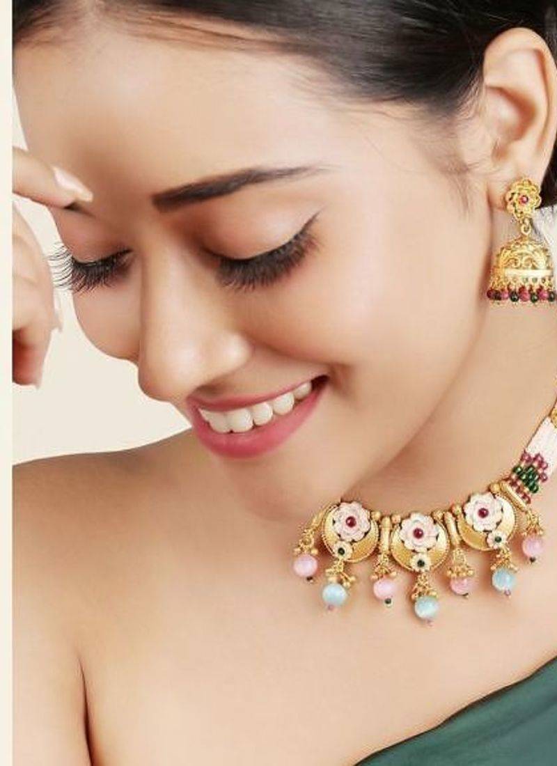   Gold plated indian traditional temple jewellery necklace set with adjustable thread for wo  and girls
