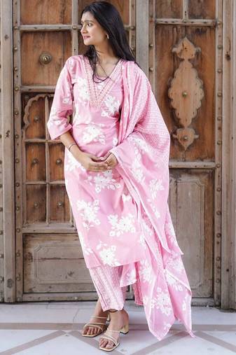Pastel Pink Floral Printed Kurta Set with Mirror Work Neckline