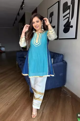 Blue embroidered chinon ethnic kurta pant set