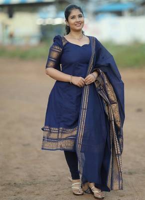 Blue jacquard weaving kanchi cotton straight kurta dupatta set 1
