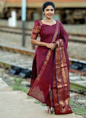 Maroon jacquard weaving kanchi cotton straight kurta dupatta set 1