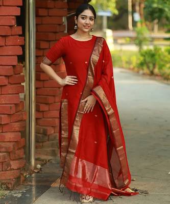 Red jacquard weaving kanchi cotton straight kurta dupatta set 3