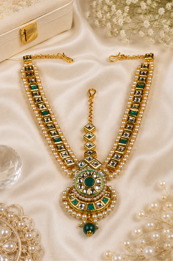 Square cut kundan bridal matha patti