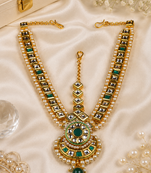 Square cut kundan bridal matha patti