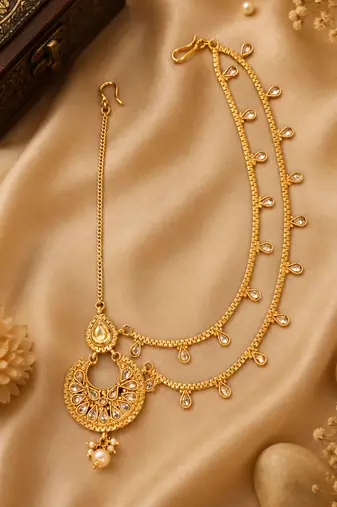 Teardrop kundan chand matha patti