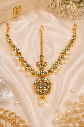 Pearl floral kundan passa matha patti