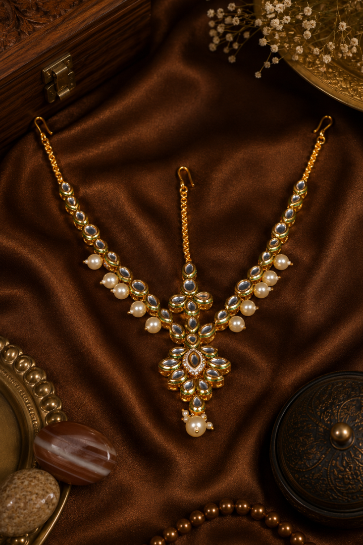 Pearl leaf kundan passa matha patti