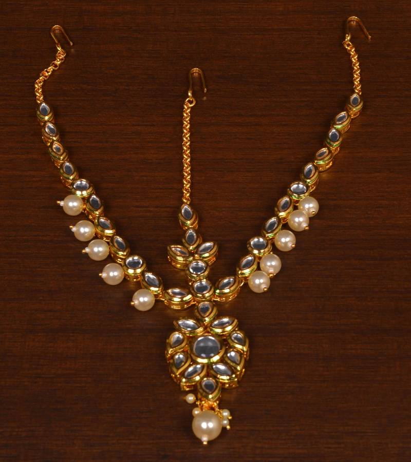 Pearl floral kundan passa matha patti