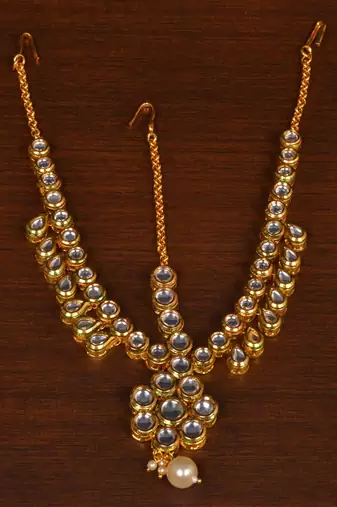 Cluster kundan pearl passa matha patti