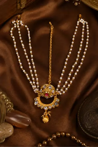 Temple pearl triple strand matha patti