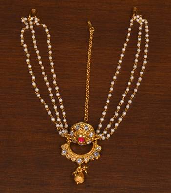 Temple pearl triple strand matha patti 4