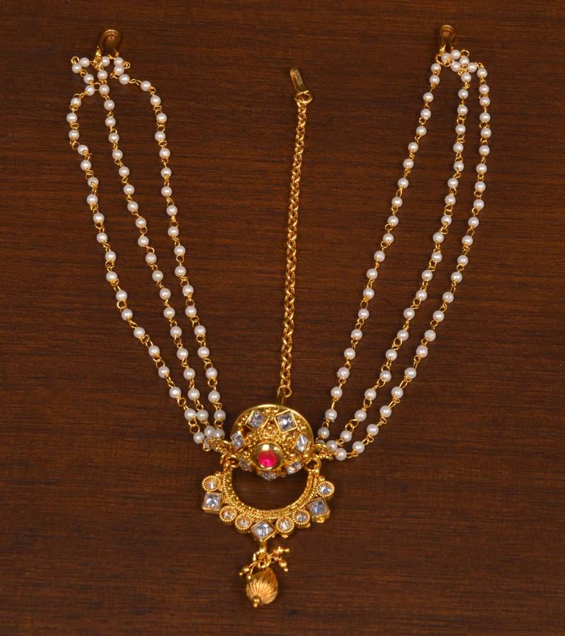Temple pearl triple strand matha patti