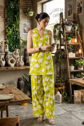 WOMEN FLORAL PRINT STARIGHT co ord set 