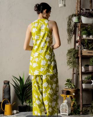 WOMEN FLORAL PRINT STARIGHT co ord set  2